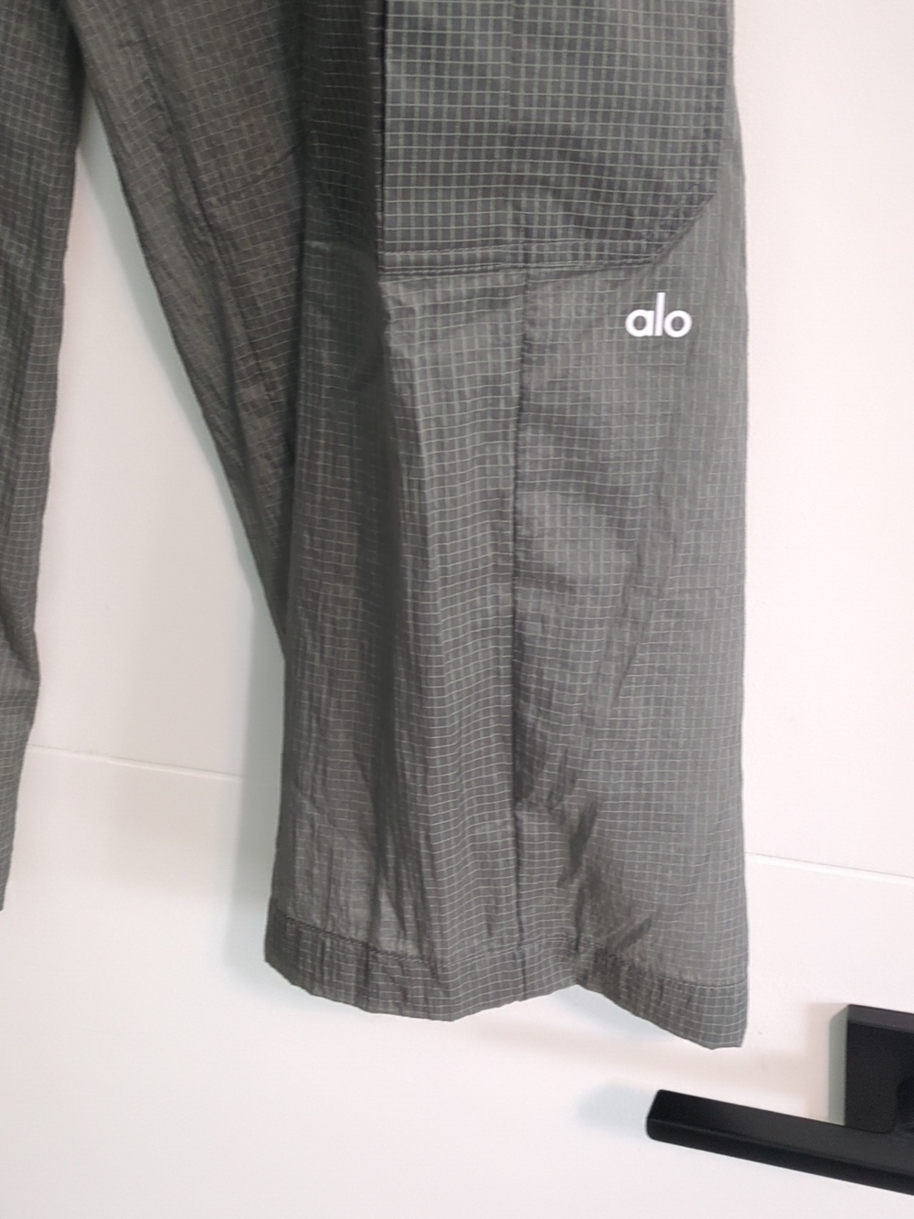 Alo Yoga Semi-Sheer Women's Cargo Jogger Wide Leg Ankle Pants Olive Green Summer - Picture 6 of 8